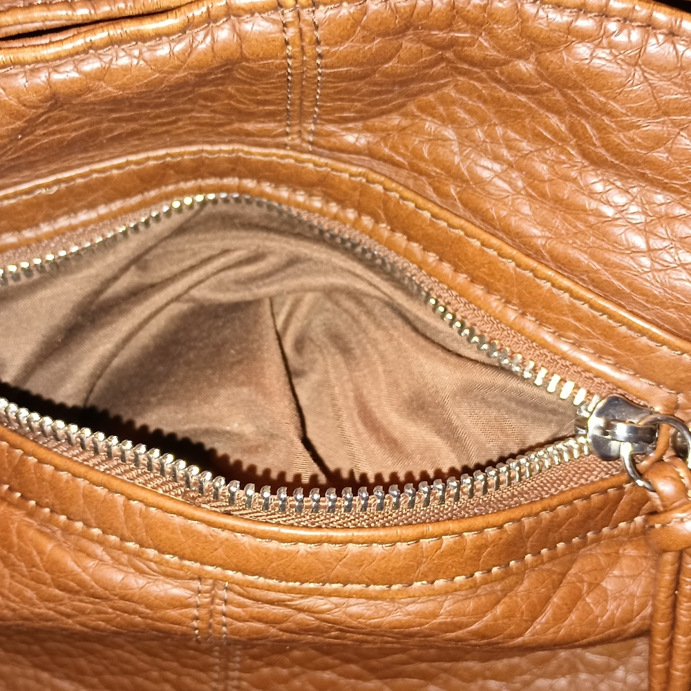 Brown Leather Lrg Hobo Style Crossbody By. Candies - Picture 4 of 7